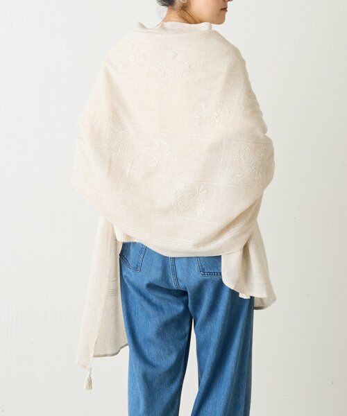 BEARDSLEY / ビアズリー マフラー・ショール・スヌード・ストール | 《CITRUS》刺繍タッセルストール | 詳細3