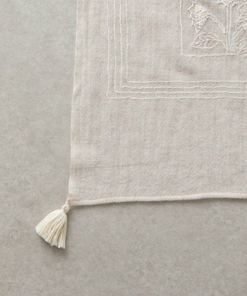 BEARDSLEY / ビアズリー マフラー・ショール・スヌード・ストール | 《CITRUS》刺繍タッセルストール | 詳細9