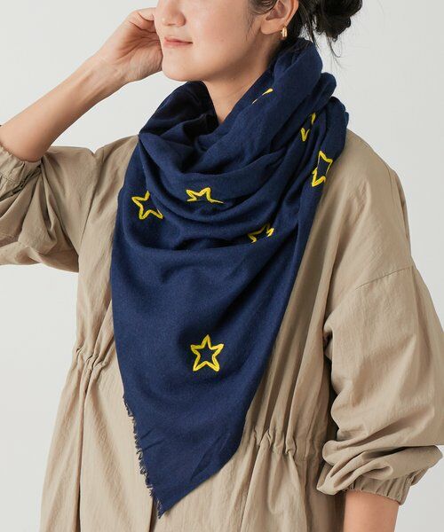 BEARDSLEY / ビアズリー マフラー・ショール・スヌード・ストール | 《CITRUS》星柄刺繍ストール | 詳細2