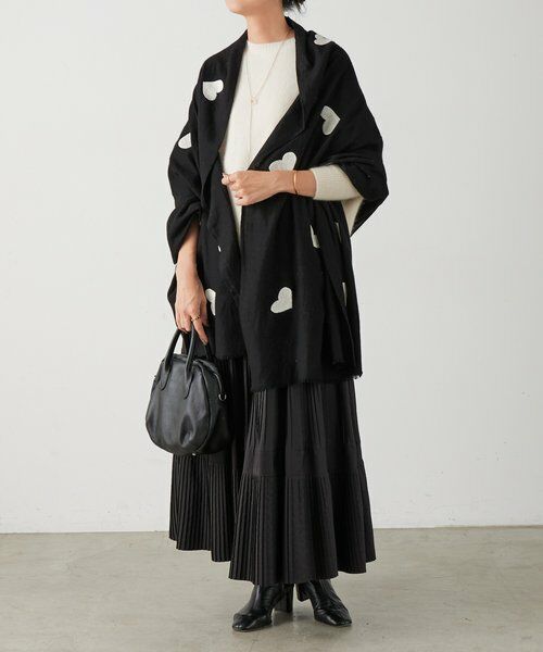 BEARDSLEY / ビアズリー マフラー・ショール・スヌード・ストール | 《CITRUS》ハート刺繍ストール | 詳細1