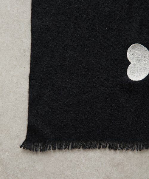 BEARDSLEY / ビアズリー マフラー・ショール・スヌード・ストール | 《CITRUS》ハート刺繍ストール | 詳細10