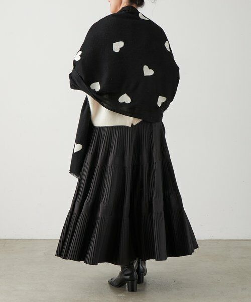 BEARDSLEY / ビアズリー マフラー・ショール・スヌード・ストール | 《CITRUS》ハート刺繍ストール | 詳細2