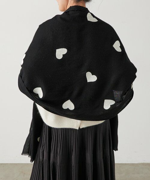 BEARDSLEY / ビアズリー マフラー・ショール・スヌード・ストール | 《CITRUS》ハート刺繍ストール | 詳細4