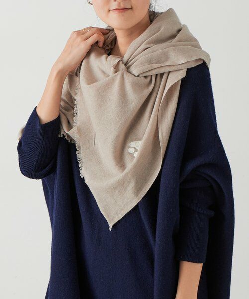 BEARDSLEY / ビアズリー マフラー・ショール・スヌード・ストール | 《CITRUS》ドッグ刺繍ストール | 詳細4