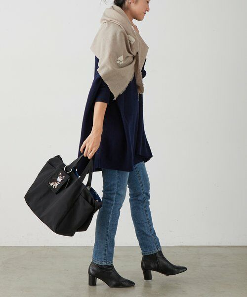 BEARDSLEY / ビアズリー マフラー・ショール・スヌード・ストール | 《CITRUS》ドッグ刺繍ストール | 詳細6