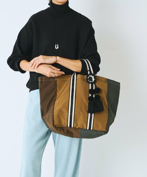 BEARDSLEY / ビアズリー トートバッグ | 《FRIPIER》チャーム付きクレイジートート | 詳細2