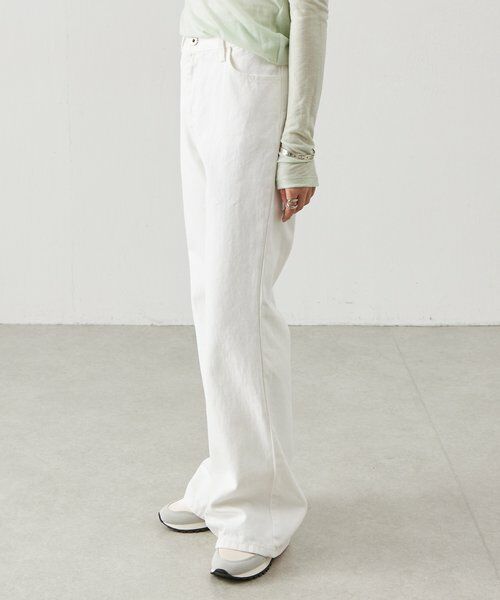 BEARDSLEY / ビアズリー デニムパンツ | 《LEVAR》裾フレアジーンズ（ホワイト） | 詳細2
