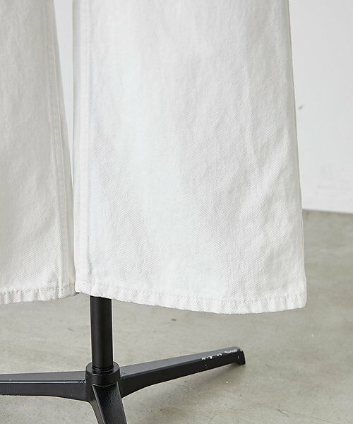 BEARDSLEY / ビアズリー デニムパンツ | 《LEVAR》裾フレアジーンズ（ホワイト） | 詳細20