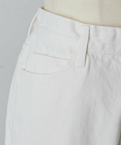BEARDSLEY / ビアズリー デニムパンツ | 《LEVAR》裾フレアジーンズ（ホワイト） | 詳細25