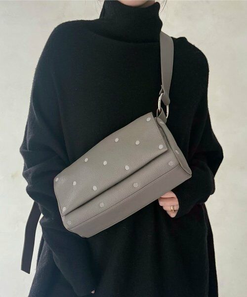 BEARDSLEY / ビアズリー ショルダーバッグ | ドットボディバッグ（トープ）