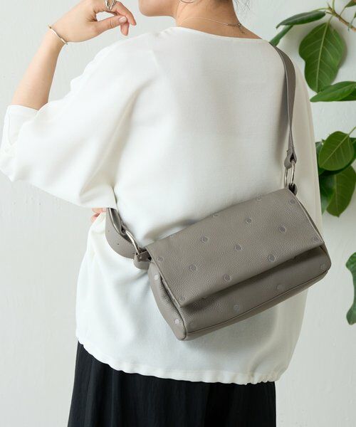 BEARDSLEY / ビアズリー ショルダーバッグ | 《本革》ドットボディバッグ　 | 詳細8