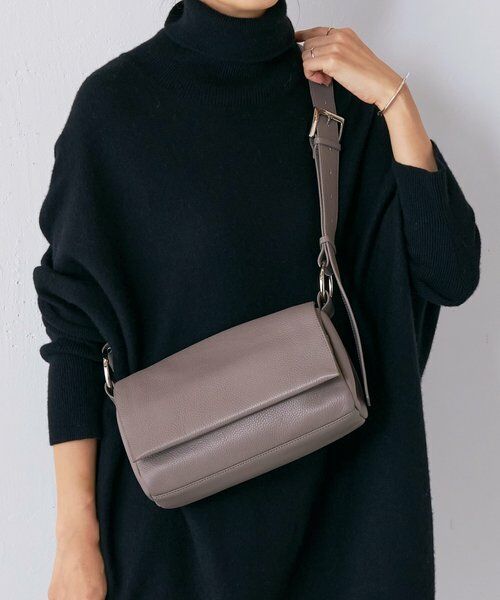 BEARDSLEY / ビアズリー ショルダーバッグ | レザーボディバッグ（トープ）