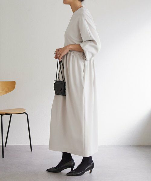 BEARDSLEY / ビアズリー ロング・マキシ丈ワンピース | 《1/4(日)12:00・LIVETART》ギャザーコクーンワンピース | 詳細2