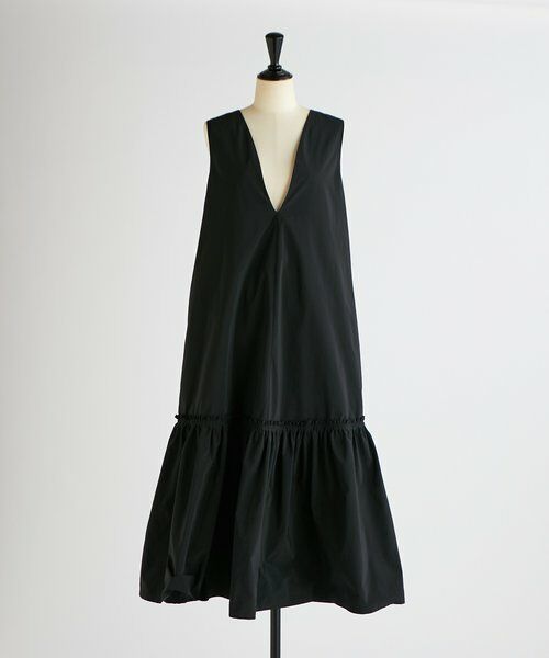 BEARDSLEY / ビアズリー ロング・マキシ丈ワンピース | 《HiROMITHiSTLE》裾ギャザー後ろボタンワンピース | 詳細1