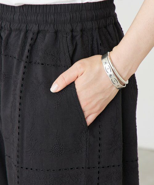 BEARDSLEY / ビアズリー その他パンツ | ハンカチーフシシュウパンツ | 詳細18