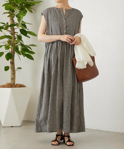 BEARDSLEY / ビアズリー ロング・マキシ丈ワンピース | 《5/2(土)12:00予約開始》リネンギンガムタックワンピ（ブラック）