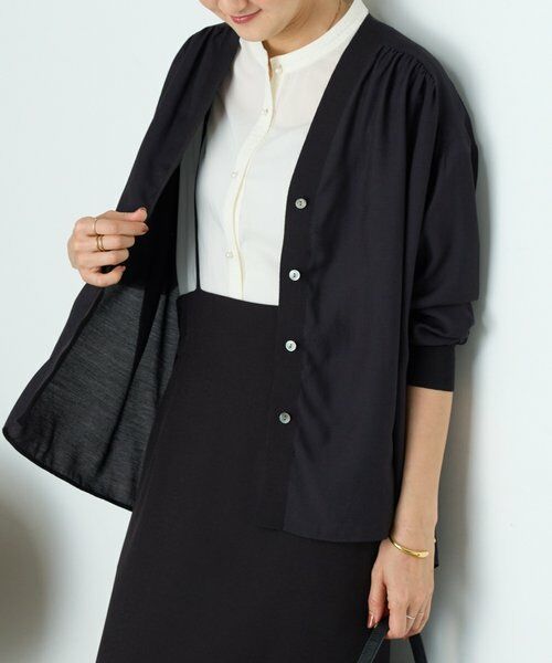 BEARDSLEY / ビアズリー シャツ・ブラウス | パールボタンフレンチブラウス《LIVETART》 | 詳細12