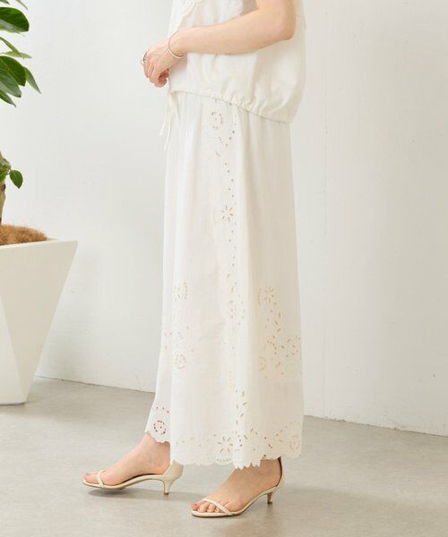 BEARDSLEY / ビアズリー その他パンツ | 《5/21予約》フラワーカットワークパネル刺繍パンツ《15 quinze》 | 詳細3