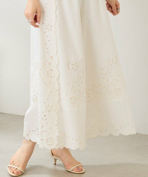 BEARDSLEY / ビアズリー その他パンツ | 《5/21予約》フラワーカットワークパネル刺繍パンツ《15 quinze》（アイボリー）