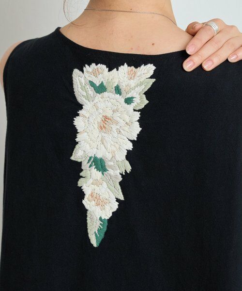 BEARDSLEY / ビアズリー ロング・マキシ丈ワンピース | ワンポイント刺繍ワンピ | 詳細1
