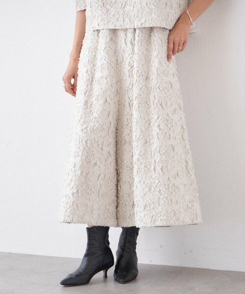 BEARDSLEY / ビアズリー その他パンツ | もこもこ花ジャガードキュロット《15 quinze》（アイボリー）