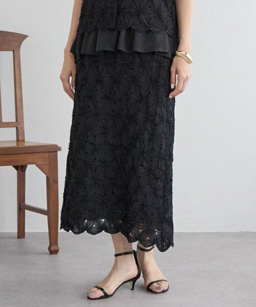 BEARDSLEY / ビアズリー ロング・マキシ丈スカート | フラワー刺繍スカート《LIVETART》（ブラック）
