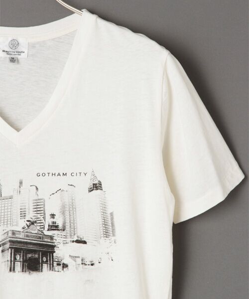 BEAUTY&YOUTH UNITED ARROWS / ビューティー&ユース ユナイテッドアローズ Tシャツ | BY GOTHAM CITY フォト VネックTシャツ | 詳細2