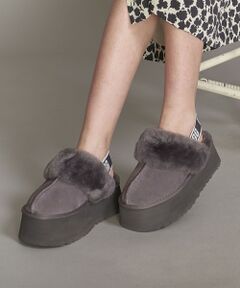 【WEB限定】＜UGG（アグ）＞FUNKETTE レザースライダーシューズ