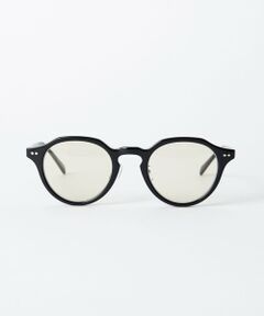 <b>UNITED ARROWS by KANEKO OPTICAL</b><br><br>新型クラウンパントモデルをリリース。<br>細めのアウトラインのクラシックなクラウンパント型は今季一押しの形。<br>丸顔の方はもちろん、シャープな印象が掛けやすい玉形デザイン。<br>掛け心地を左右するクリングス（鼻パッド）付きで、フロントの２ピンデザインもポイントです。<br>ブラック×薄イエローレンズ、クリアグレイ×薄グレイレンズとどちらもアクセサリー感覚で楽しんでいただけます。<br><br><b>＜KANEKO OPTICAL（金子眼鏡）＞</b><br>鯖江のBACKSTAGEで作られる金子眼鏡をはじめ、伝統を継承する日本の眼鏡職人シリーズといった日本製のアイウェアを、そこに内包された職人たちの情熱やこだわりのストーリーとともに世界に向けて発信しているブランドです。<br><br>【注意事項】<br>※商品を使用前に、タグ等に記載されている「取り扱い上の注意書き」、「洗濯表示」を必ずご確認ください。<br>※商品画像は、光の当たり具合やパソコンなどの閲覧環境により、実際の色味と異なって見える場合がございます。予めご了承ください。<br>※商品の色味の目安は、商品単体の画像をご参照ください。<br><br>※画像の商品はサンプルです。 <br><font color=red>実際の商品と仕様、加工、サイズ、素材が若干異なる場合がございます。</font> <br><br><font color=purple>店舗へお問い合わせの際は、全国のBEAUTY & YOUTH各店舗まで下記の品名/品番をお申し付け下さい。<br />品名：UAbyKO Matt SGLS  品番：1444-699-1811</font>