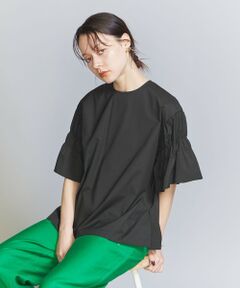 <b>ギャザースリーブで着映えるTシャツ型チュニック</b><br><br>■デザイン<br>シンプルなT型ブラウスの袖にシャーリングを入れてポイントにした、甘さとシャープさを併せ持ったチュニック。<br>ややドロップした肩からの膨らみなので気負わずに着用いただけます。<br>動きがあり華やかな印象を演出しながらTシャツライクに着こなせる一着です。<br><br>■素材<br>ポリエステルコットンの混紡糸を使用したブロード素材。<br>適度なハリコシがあり、肌離れのよい素材感がシーズンスタイルにぴったり。<br>ご自宅で手洗い可能な利便性も魅力です。<br><br>■コーディネート<br>すっきりめのワイドパンツできれいめに着こなすのがおすすめ。<br>インでもアウトでもサマになり、着方次第で違った印象をお楽しみいただけます。<br><br>・その他1は、ホワイト×ダークグレーのストライプ柄となります。<br><p style=display:none>#春服、#夏服</p><br>============================<br>裏地：なし<br>透け感：なし<br>伸縮：なし<br>光沢感：なし<br>============================<br><br>【注意事項】<br>※商品を使用前に、タグ等に記載されている「取り扱い上の注意書き」、「洗濯表示」を必ずご確認ください。<br>※商品画像は、光の当たり具合やパソコンなどの閲覧環境により、実際の色味と異なって見える場合がございます。あらかじめご了承ください。<br>※商品の色味の目安は、商品単体の画像をご参照ください。<br><br>店舗へお問い合わせの際は、全国のBEAUTY & YOUTH各店舗まで下記の品名/品番をお申し付けください。<br>品名：BL C/E GATHER/FLA SL TNC  品番：16211621741