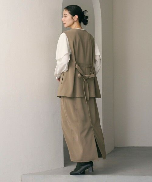 美品 UNITED ARROWS ジレ ウール　リボンベルト グレージュ 美品 UNITED ARROWS ジレ ウール リボンベルト グレージュ