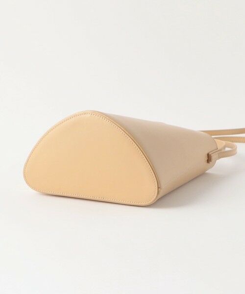 美品 BEAUTY & YOUTH UNITED ARROWS ショルダーバッグ BEAUTY&YOUTH UNITED ARROWS｜エンボス クロス ショルダーバッグ