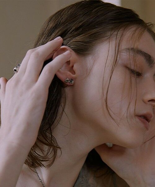 BEAUTY&YOUTH UNITED ARROWS / ビューティー&ユース ユナイテッドアローズ ピアス・イヤリング | ＜Third Movement＞ミニリボン ピアス | 詳細3