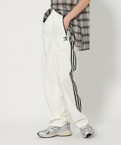 BEAUTY & YOUTH UNITED ARROWS/ビューティー&ユース ユナイテッドアローズ 【別注】 <adidas Originals>ADS200 トラックパンツ OFF WHITE XS BEAUTY & YOUTH UNITED ARROWS/ビューティー&ユース ユナイテッドアローズ 【別注】 <adidas Originals>ADS200 トラックパンツ OFF WHITE XS
