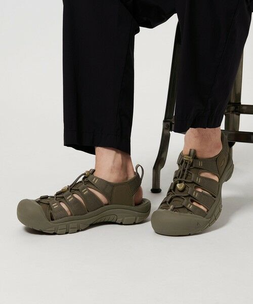 KEEN＞ ニューポート エイチツー/サンダル （サンダル