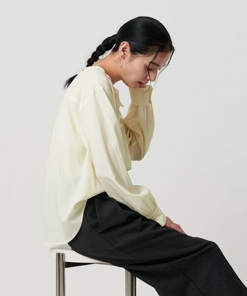 BEAUTY&YOUTH UNITED ARROWS / ビューティー&ユース ユナイテッドアローズ シャツ・ブラウス | 【WEB限定 Wardrobe DAILY MINIMAL】フリル Vネックブラウス ウォッシャブル | 詳細2