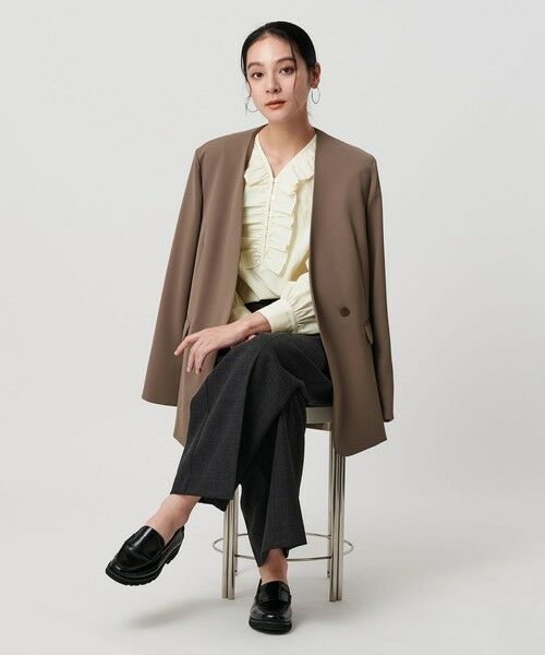 BEAUTY&YOUTH UNITED ARROWS / ビューティー&ユース ユナイテッドアローズ シャツ・ブラウス | 【WEB限定 Wardrobe DAILY MINIMAL】フリル Vネックブラウス ウォッシャブル | 詳細4