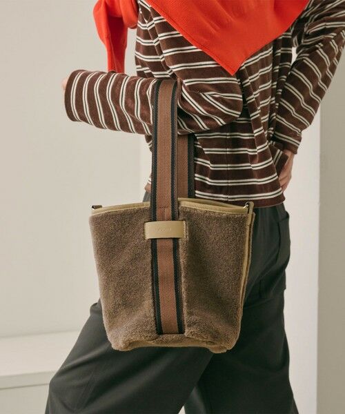 BEAUTY&YOUTH UNITED ARROWS / ビューティー&ユース ユナイテッドアローズ ショルダーバッグ | 【別注】＜Folna＞フェイクムートン ワンショルダーバッグ | 詳細17