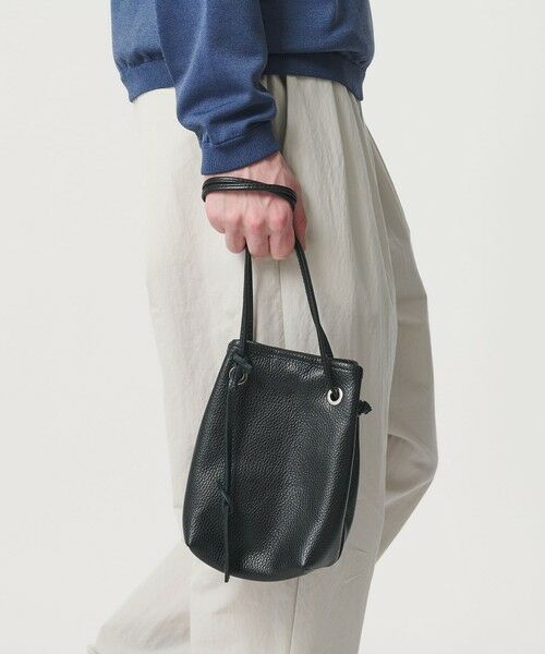 BEAUTY&YOUTH UNITED ARROWS / ビューティー&ユース ユナイテッドアローズ ハンドバッグ | ＜LA UNIQA＞レザー 巾着 バッグ（BLACK）