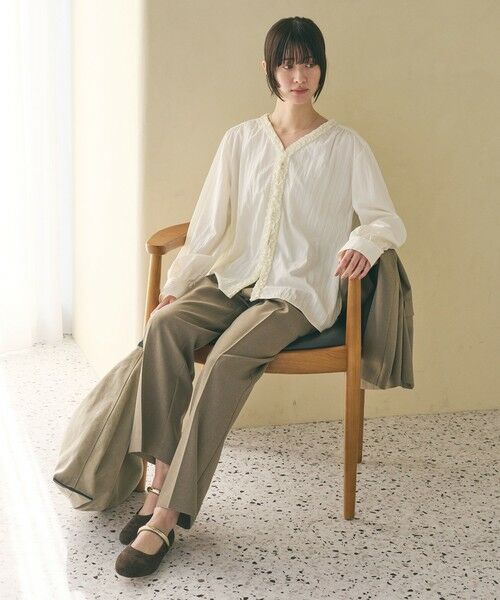 BEAUTY&YOUTH UNITED ARROWS / ビューティー&ユース ユナイテッドアローズ シャツ・ブラウス | 【WEB限定 Wardrobe DAILY MINIMAL】ラッフル Vネックブラウス ウォッシャブル | 詳細2