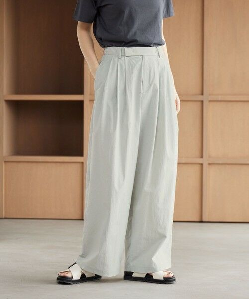 BEAUTY&YOUTH UNITED ARROWS / ビューティー&ユース ユナイテッドアローズ その他パンツ | ナイロンコットン ワイドタックパンツ ウォッシャブル（LT.BLUE）