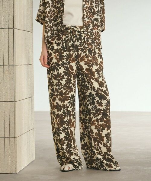 BEAUTY&YOUTH UNITED ARROWS / ビューティー&ユース ユナイテッドアローズ その他パンツ | フラワープリント イージーパンツ ウォッシャブル（DK.BROWN）