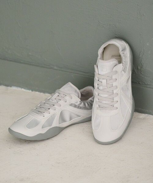 BEAUTY&YOUTH UNITED ARROWS / ビューティー&ユース ユナイテッドアローズ スニーカー | ＜FILA＞GLIO スニーカー（SILVER）