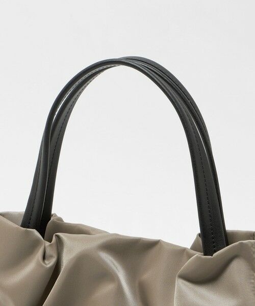 BEAUTY&YOUTH UNITED ARROWS / ビューティー&ユース ユナイテッドアローズ トートバッグ | ＜VIOLAd’ORO＞BIANCA ナイロン ベルト トートバッグ | 詳細18