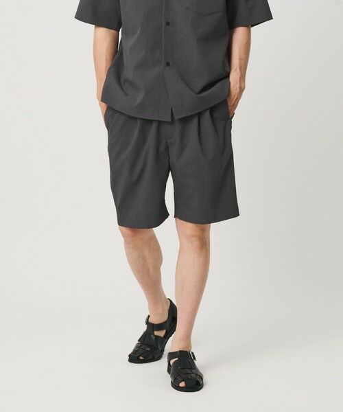 BEAUTY&YOUTH UNITED ARROWS / ビューティー&ユース ユナイテッドアローズ ショート・ハーフ・半端丈パンツ | KOMATSU PACK トロピカル 1プリーツ ショーツ ストレッチ 吸水速乾 UVカット セットアップ対応（DK.GRAY）