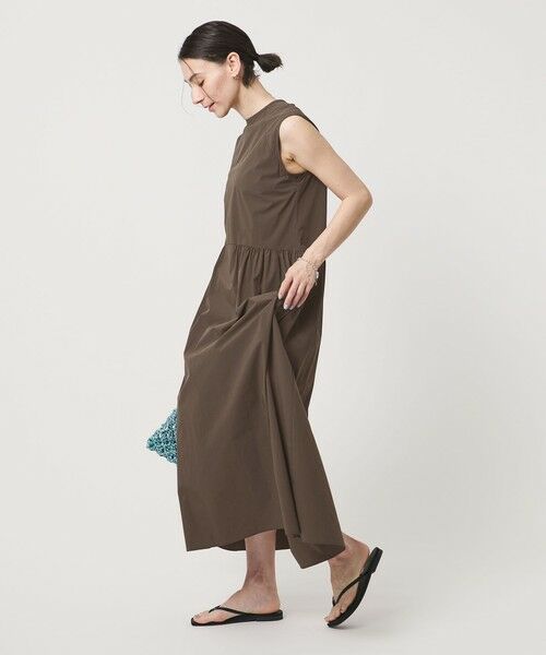 BEAUTY&YOUTH UNITED ARROWS / ビューティー&ユース ユナイテッドアローズ ロング・マキシ丈ワンピース | 360°MASTER ICE ノースリーブ ワンピース UVカット 接触冷感 防シワ はっ水 ウォッシャブル（DK.BROWN）