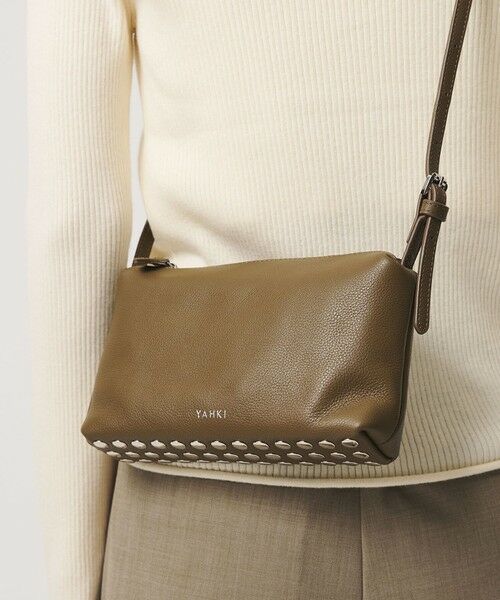 BEAUTY&YOUTH UNITED ARROWS / ビューティー&ユース ユナイテッドアローズ ショルダーバッグ | ＜YAHKI＞レザー スタッズ ショルダーバッグ（MOCA）