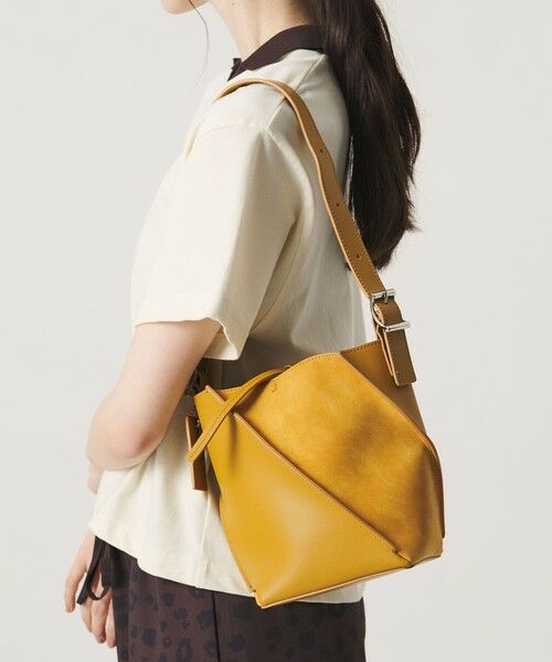 BEAUTY&YOUTH UNITED ARROWS / ビューティー&ユース ユナイテッドアローズ ショルダーバッグ | スエード×レザー ネジリ ショルダーバッグ | 詳細9