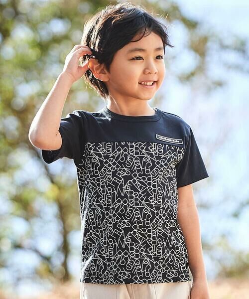 BeBe/べべ 【お揃い】ジオメトリックロゴ総柄ポンチ半袖Tシャツ(90~160cm) ブラック系 150cm BeBe/べべ 【お揃い】ジオメトリックロゴ総柄ポンチ半袖Tシャツ(90~160cm) ブラック系 150cm