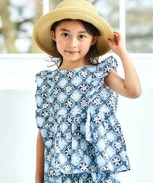 BeBe/べべ 【お揃い】復刻アーカイブタイル柄肩フリルブラウス(100~150cm) ブルー系 120cm BeBe/べべ 【お揃い】復刻アーカイブタイル柄肩フリルブラウス(100~150cm) ブルー系 120cm